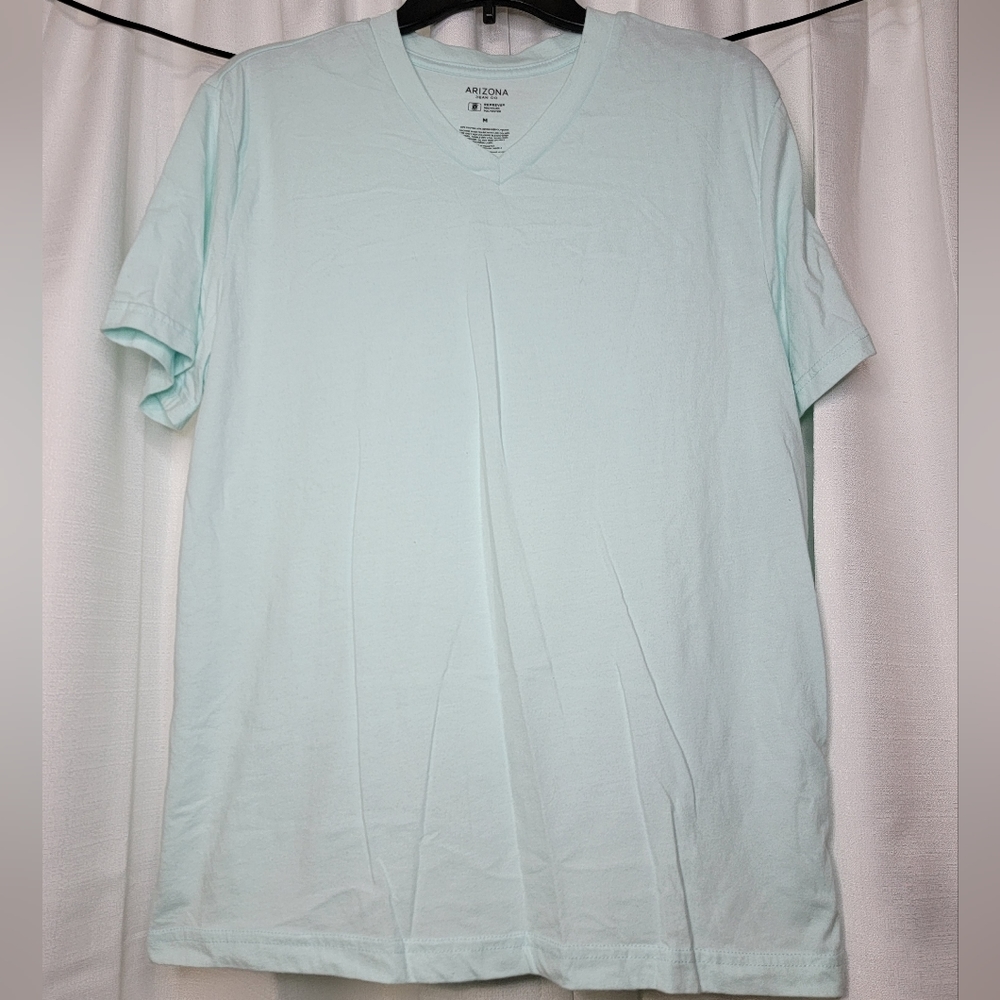 Arizona Jean Co light blue v neck size medium
